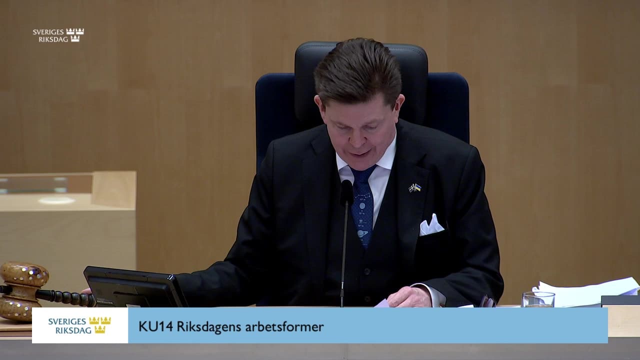 Stillbild från Beslut, Beslut: Riksdagens arbetsformer