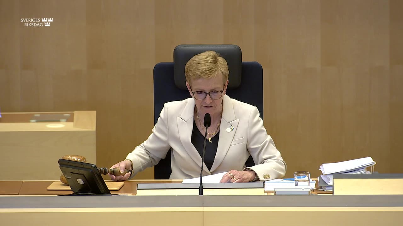 Stillbild från Beslut, Beslut: Familjerätt