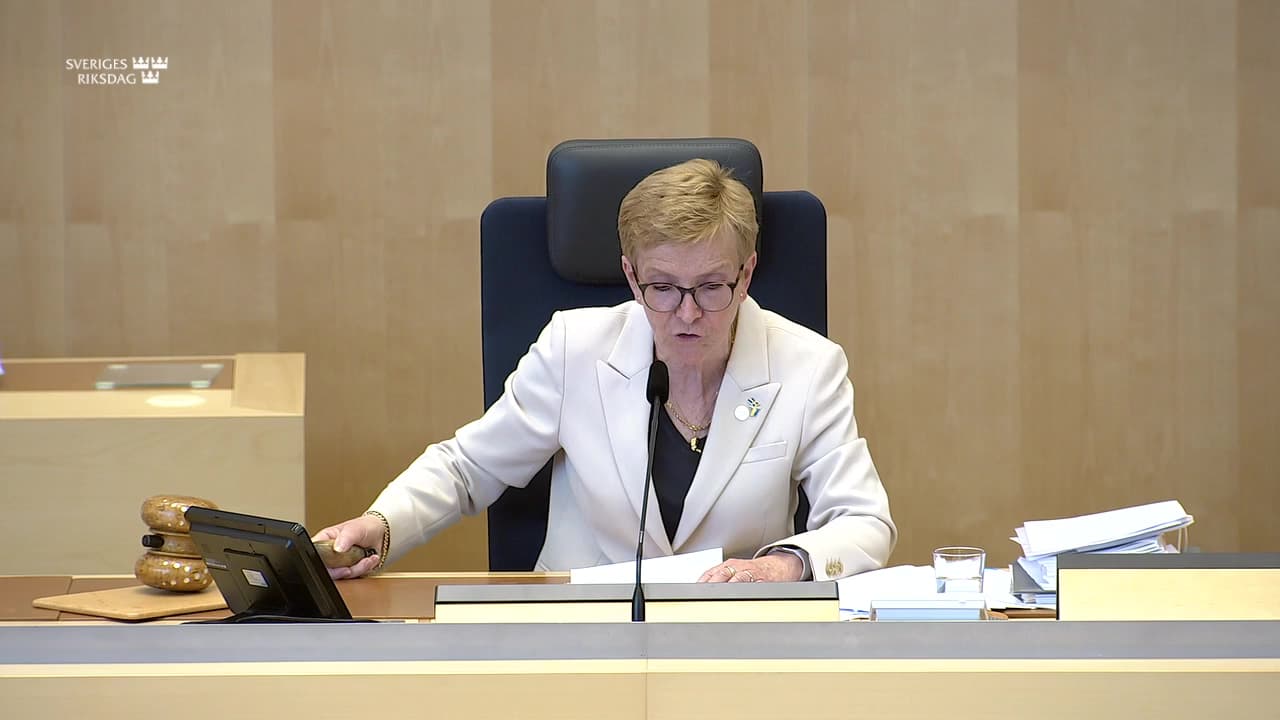 Stillbild från Beslut, Beslut: Stärkt skydd för vissa polisanställda