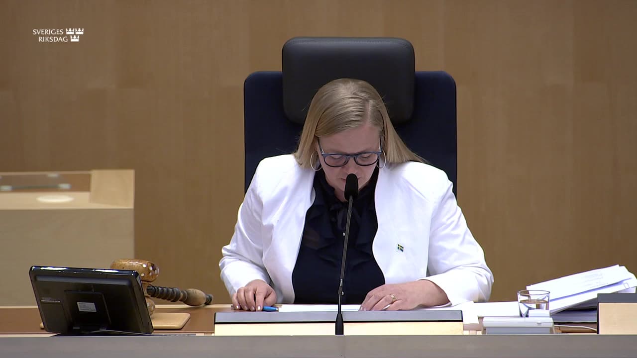Stillbild från Beslut, Beslut: Arbetsmiljö och arbetstid