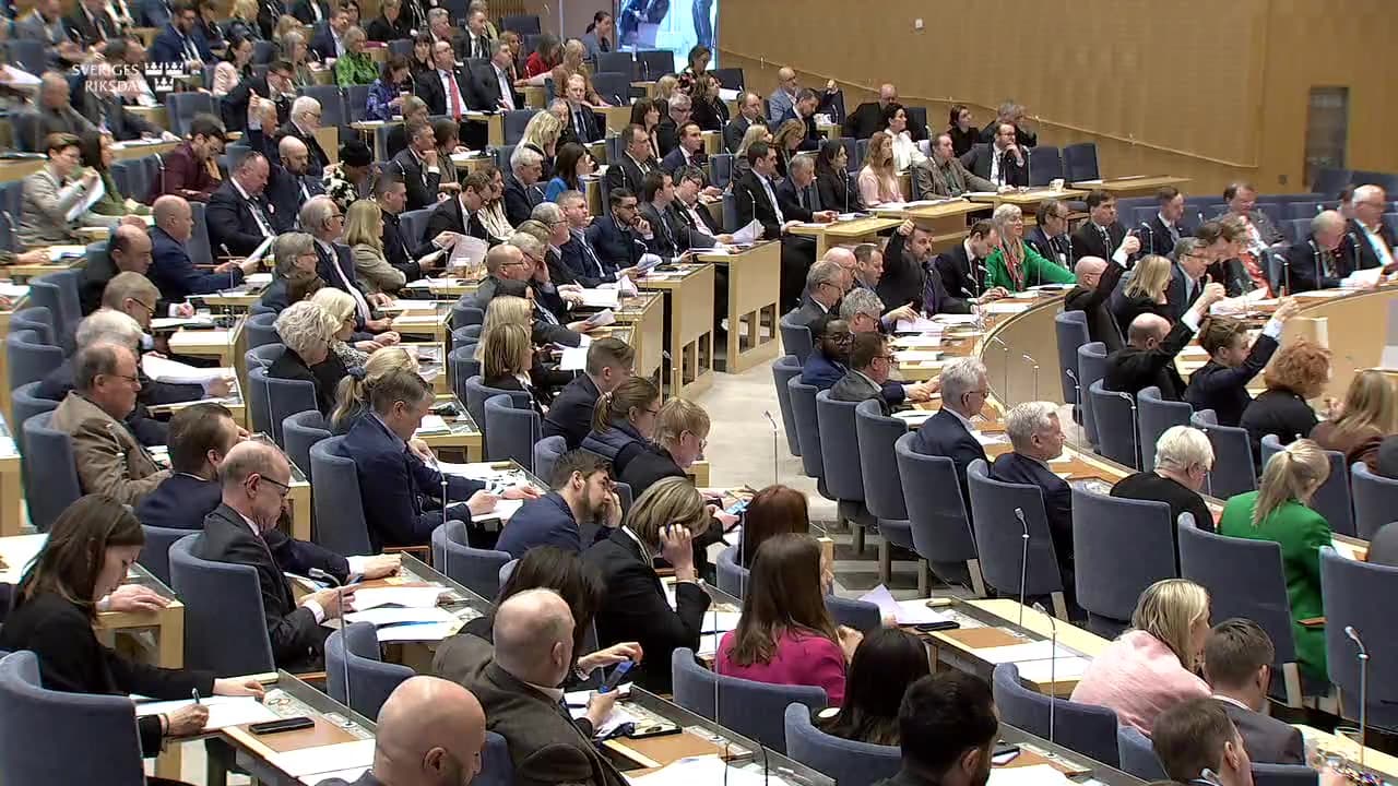 Stillbild från Beslut, Beslut: Vitbok om exportkontroll av produkter med dubbla användningsområden