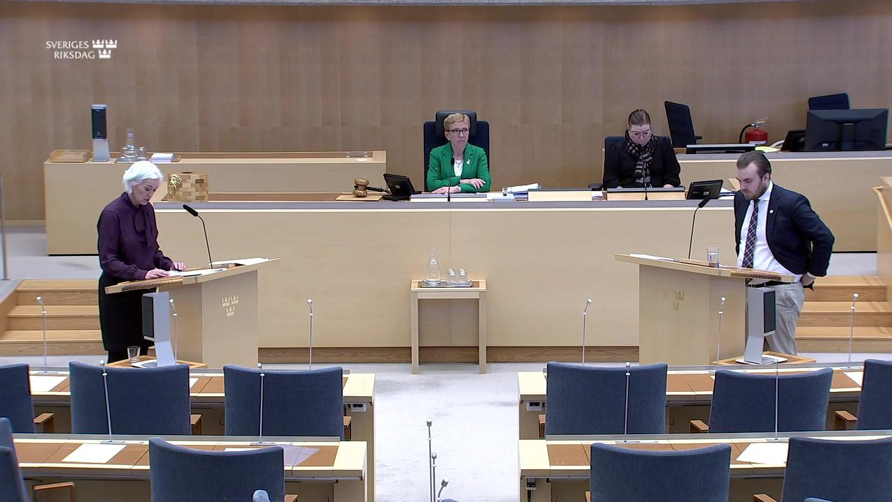 Stillbild från Interpellationsdebatt, Informationsutbyte inom ambulanssjukvården