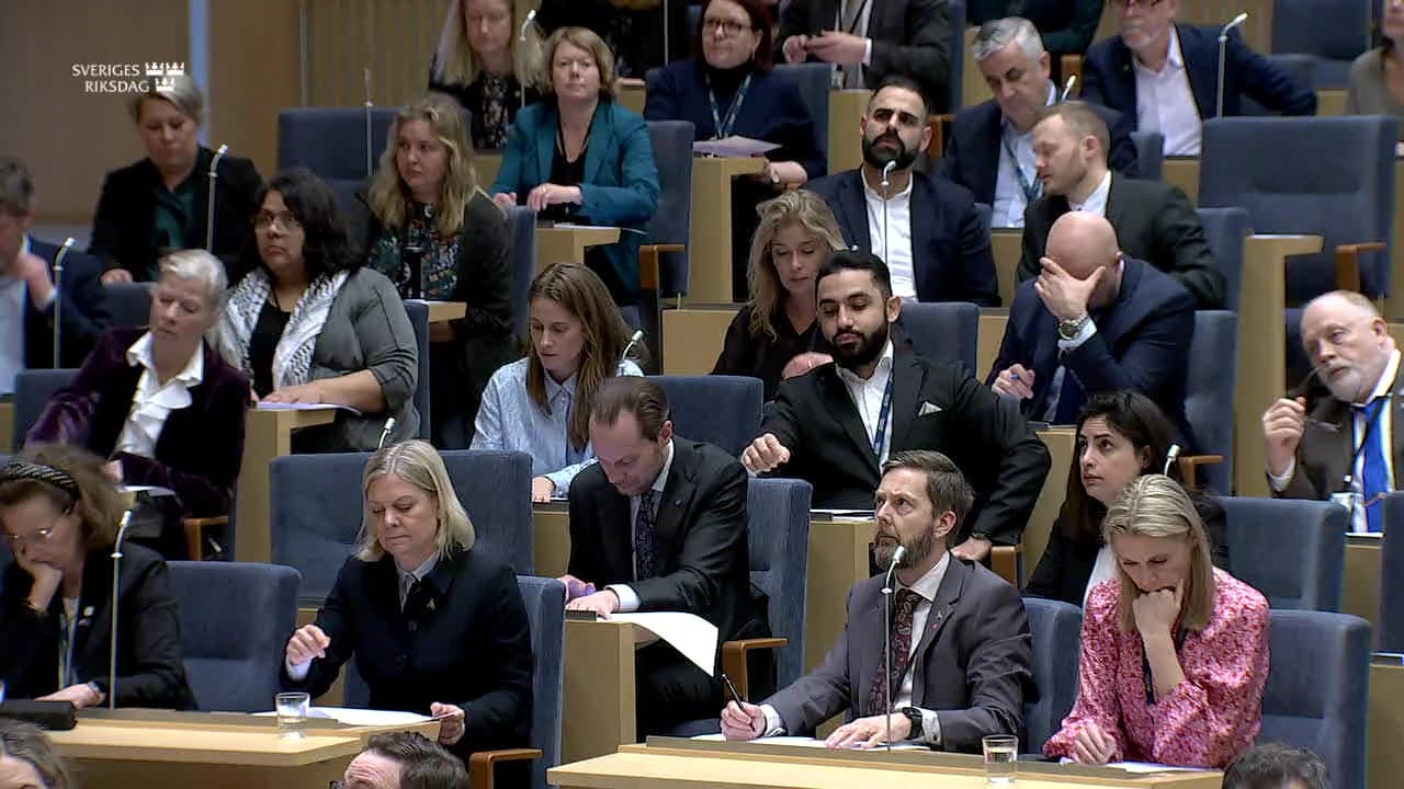 Stillbild från Beslut, Beslut: Kommunala och regionala frågor