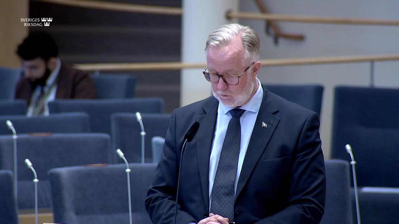 Stillbild från Interpellationsdebatt, Regionala skillnader i ungdomsarbetslöshet