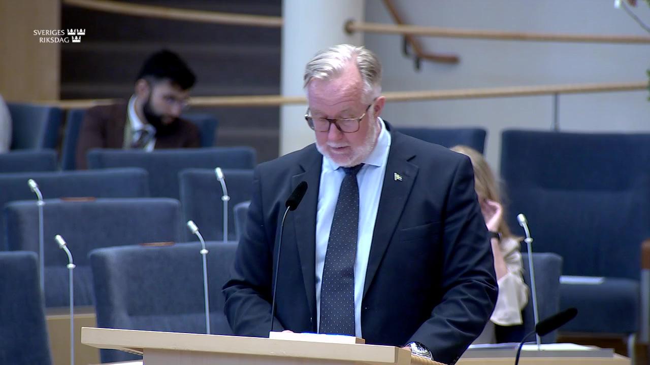 Stillbild från Interpellationsdebatt, Konsekvenser av skarpare nedtrappning av a-kassan