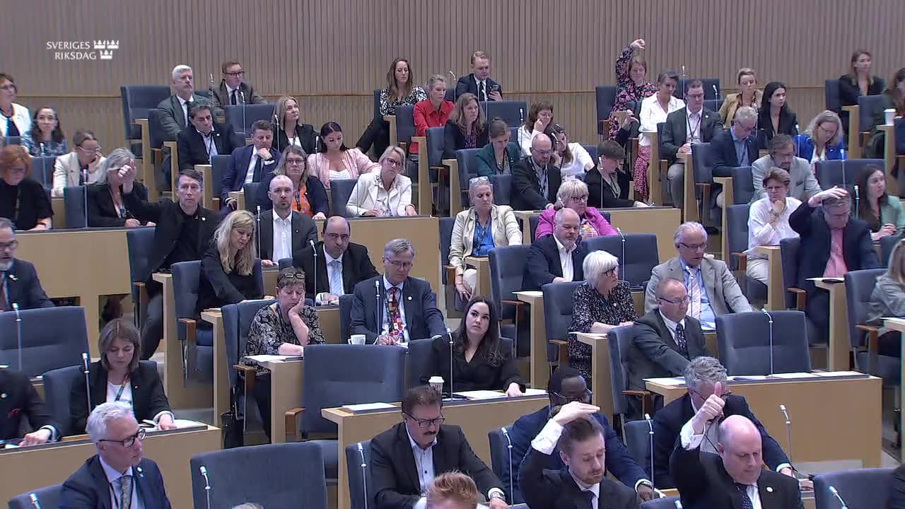 Stillbild från Beslut, Beslut: Minoritetsfrågor