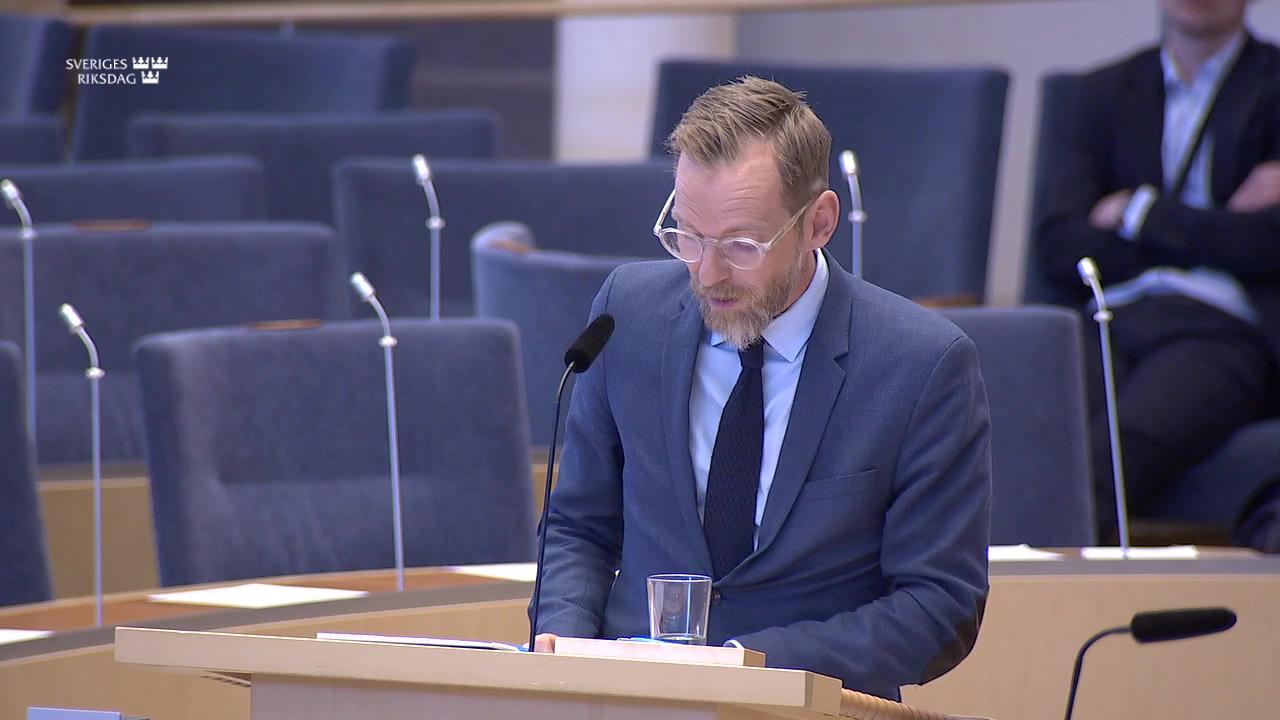 Stillbild från Interpellationsdebatt, Gårdsförsäljning