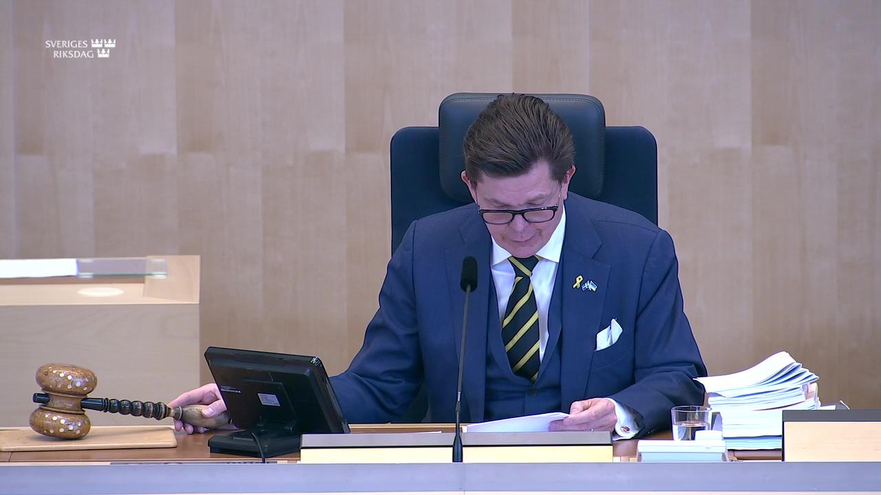 Stillbild från Debatt om förslag, Anmälan av föreskrifter om att ytterligare kategorier av fördrivna personer ska ges tillfälligt skydd