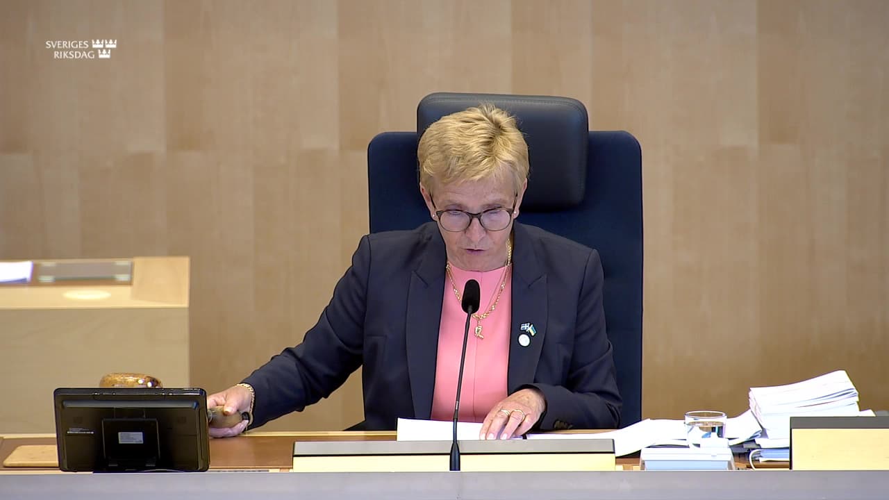 Stillbild från Beslut, Beslut: Cirkulär och giftfri ekonomi och Riksrevisionens rapport om hantering av uttjänta solcellspaneler och vindturbinblad