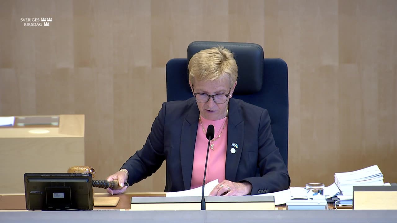 Stillbild från Beslut, Beslut: Sjöfartsfrågor