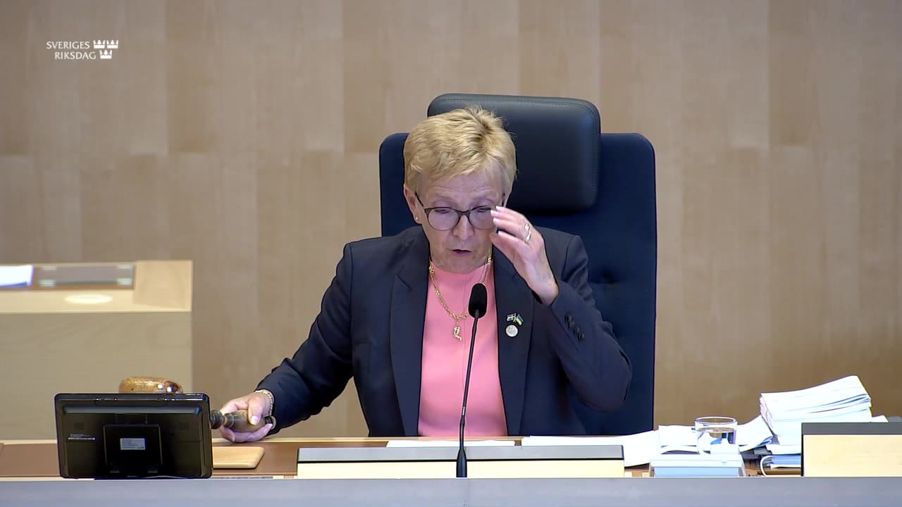 Stillbild från Beslut, Beslut: Riksrevisionens rapport om styrningen av Business Sweden