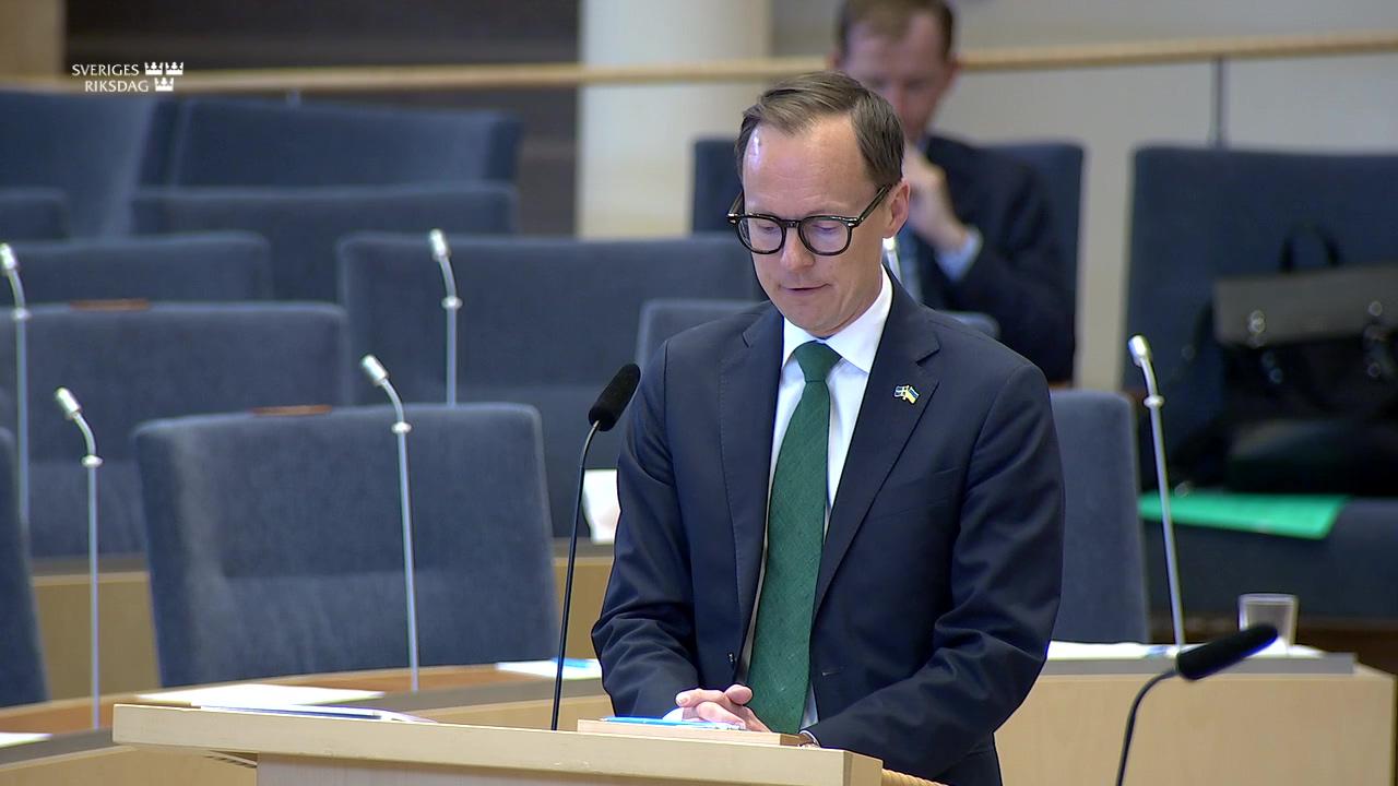 Stillbild från Interpellationsdebatt, Påverkanskampanjer mot forskning och högre utbildning