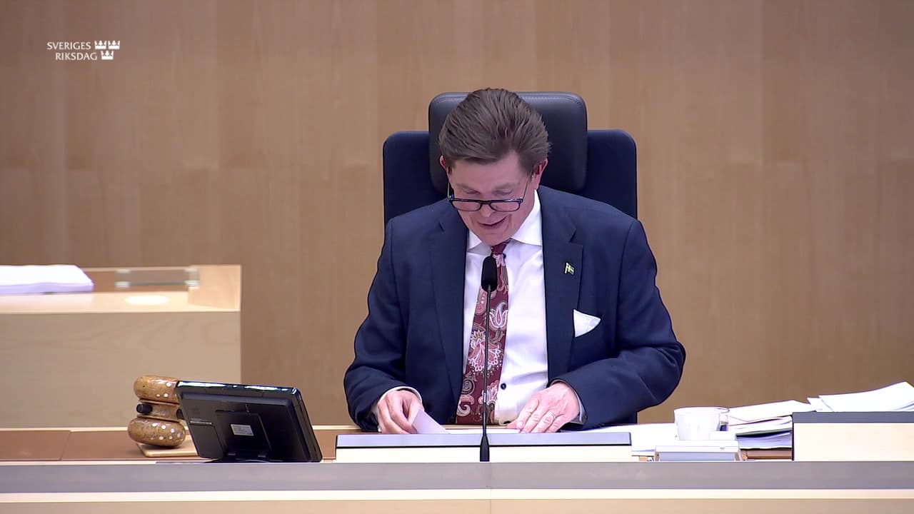 Stillbild från Beslut, Beslut: Hälso- och sjukvårdens organisation