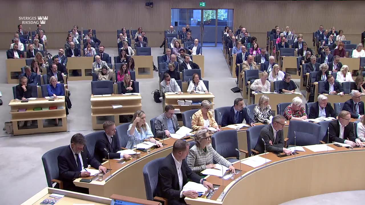 Stillbild från Beslut, Beslut: Statens stöd till trossamfund och civilsamhället