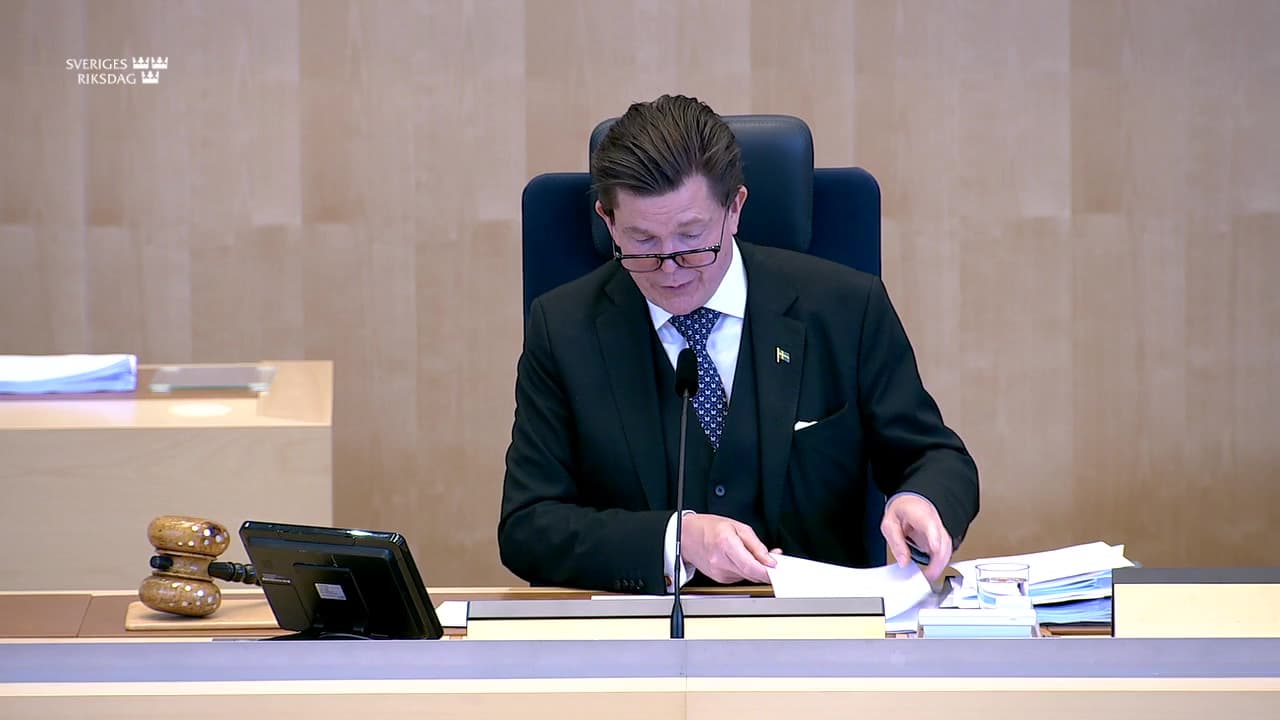 Stillbild från Beslut, Beslut: Subsidiaritetsprövning av kommissionens förslag till direktiv om stärkta arbetsvillkor för praktikanter