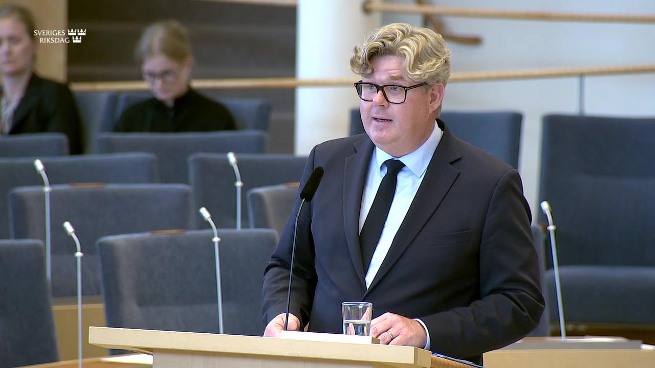 Stillbild från Interpellationsdebatt, Möjligheten att skydda val från anonym påverkan