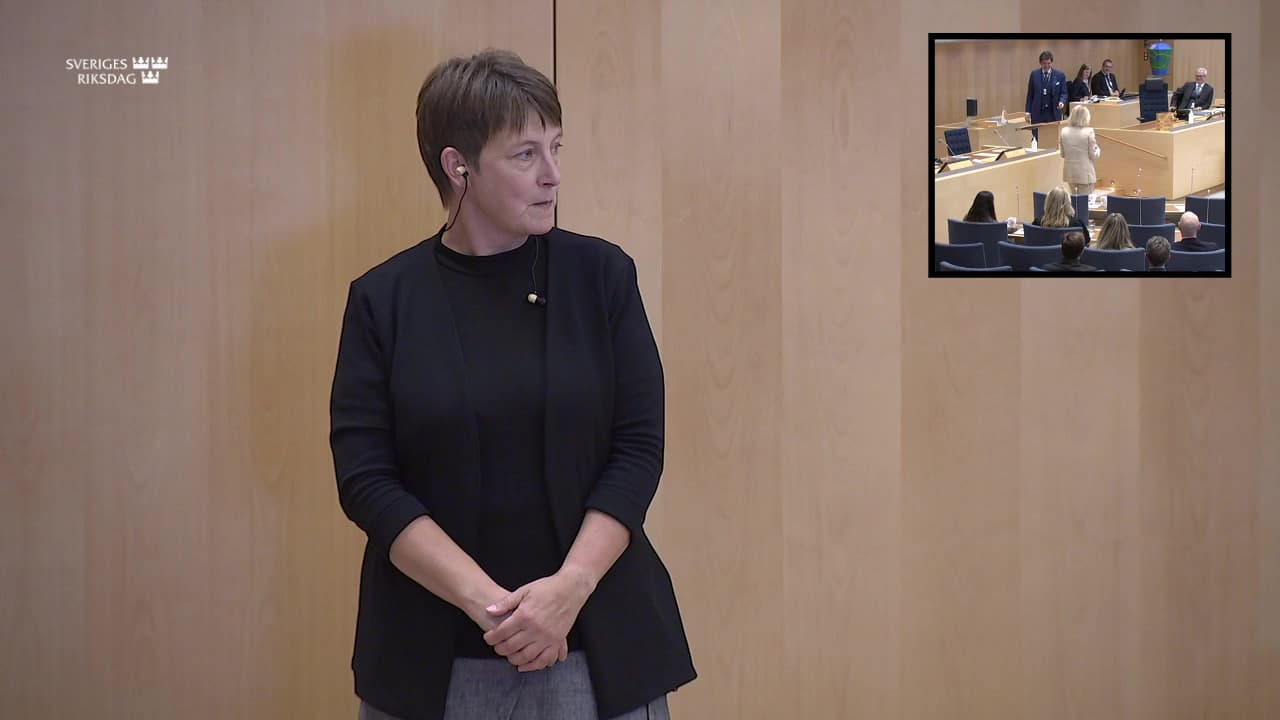 Stillbild från Budgetdebatt, Debatt med anledning av budgetpropositionens avlämnande – teckenspråkstolkad