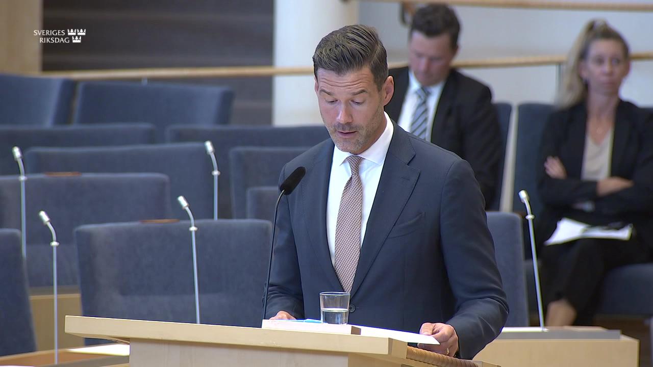 Stillbild från Interpellationsdebatt, Gymnasielagen och Migrationsverkets långa handläggningstider