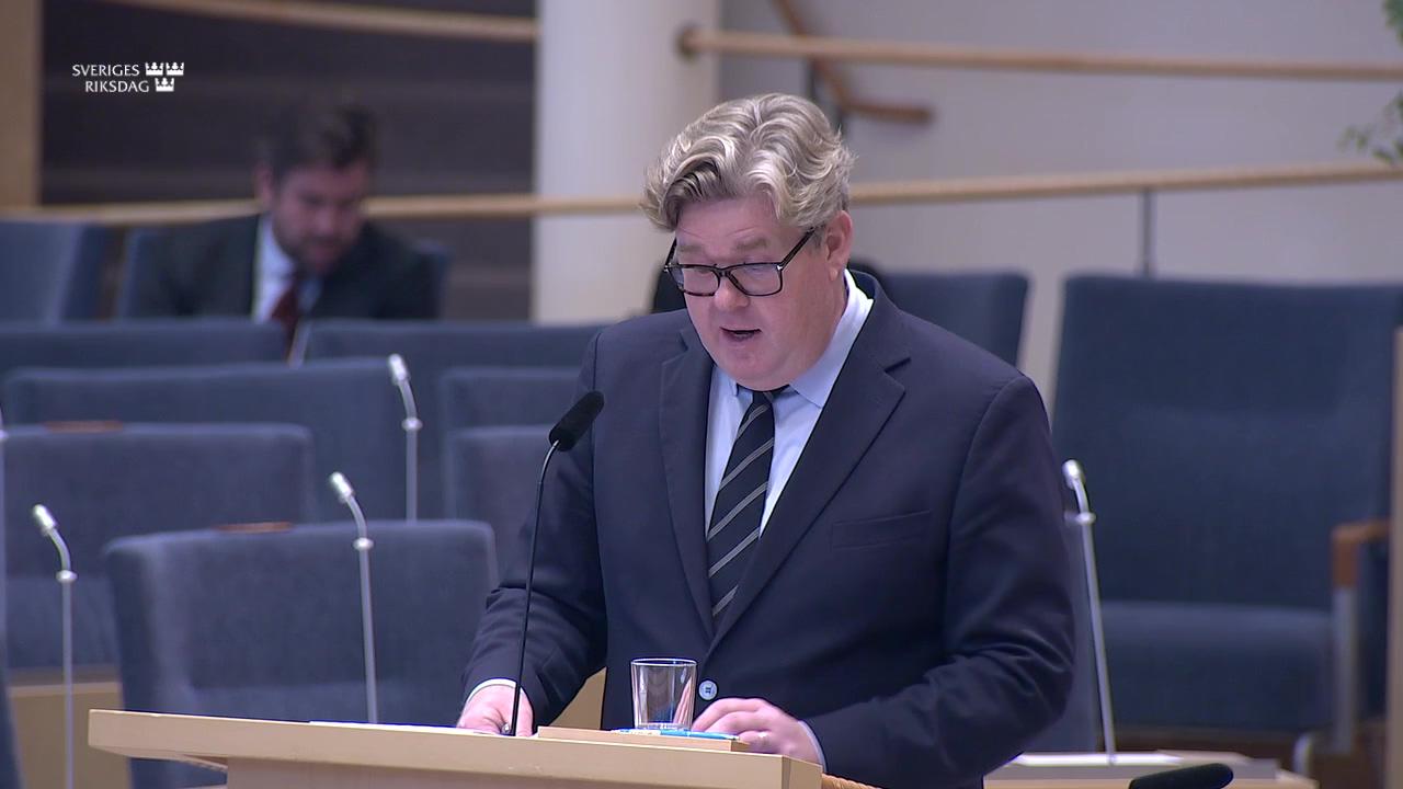 Stillbild från Interpellationsdebatt, Förslag för att beivra buskörningar i Malmö