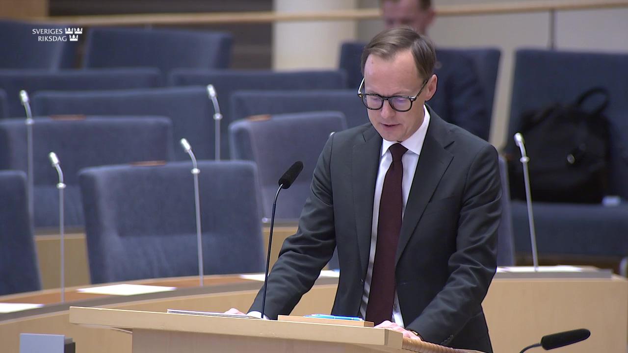 Stillbild från Interpellationsdebatt, Åtgärder med anledning av den stigande arbetslösheten 