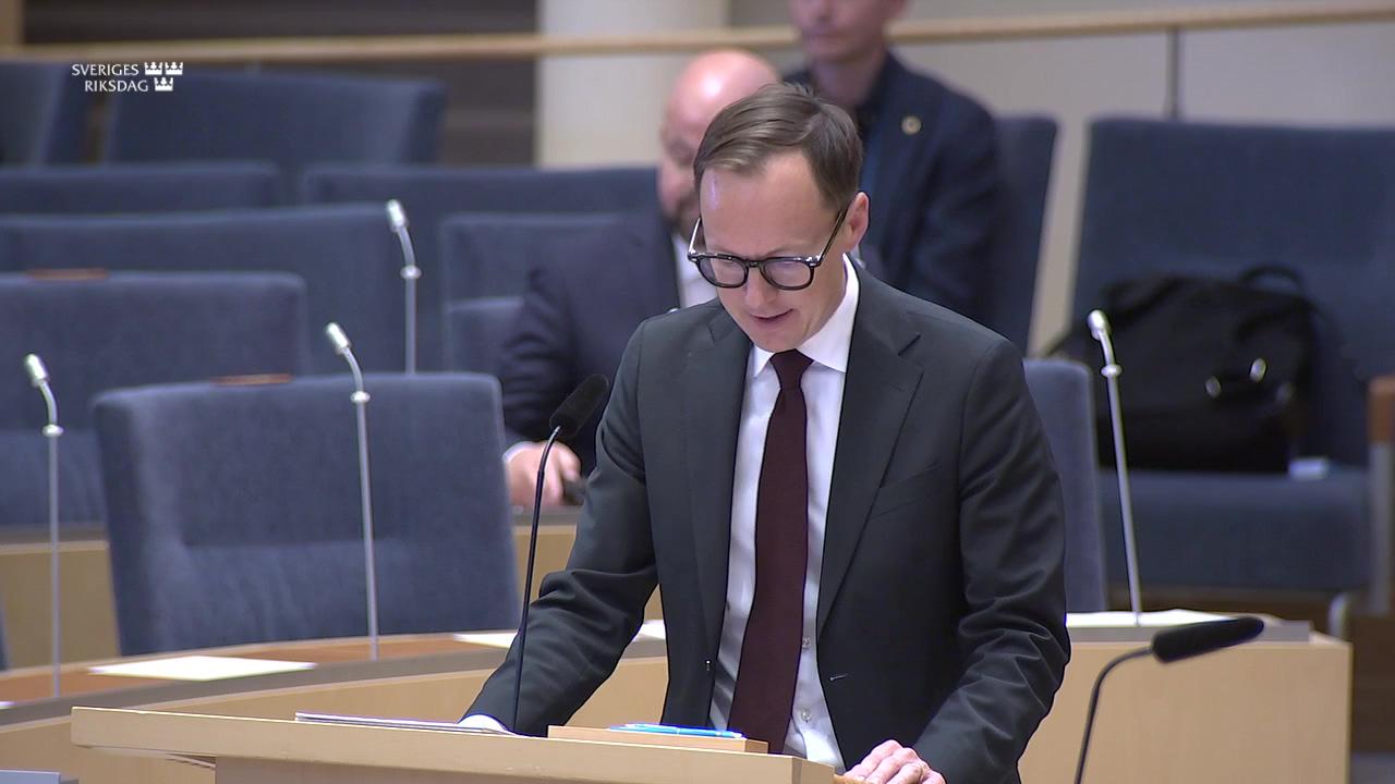 Stillbild från Interpellationsdebatt, Nya varsel på Arbetsförmedlingen