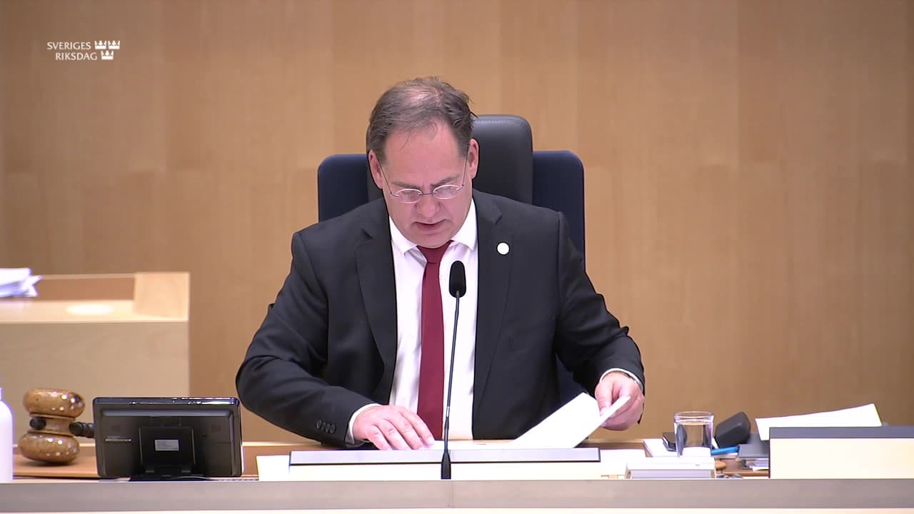 Stillbild från Beslut, Beslut: En registerlag för Inspektionen för socialförsäkringen