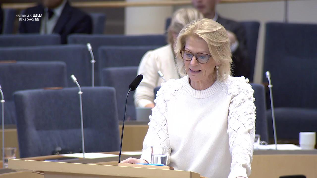 Stillbild från Interpellationsdebatt, Ekonomisk jämställdhet