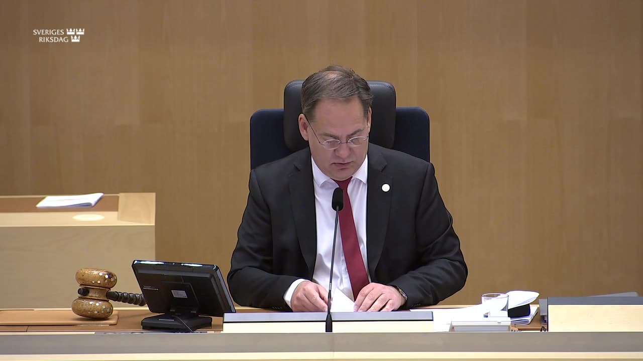 Stillbild från Beslut, Beslut: Ett effektivare omställningsstudiestöd