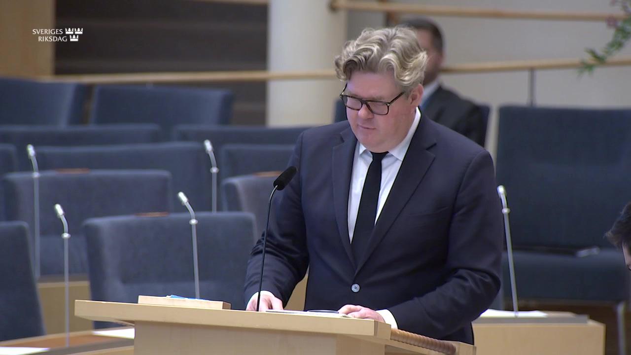 Stillbild från Interpellationsdebatt, Förbud mot omvändelseförsök