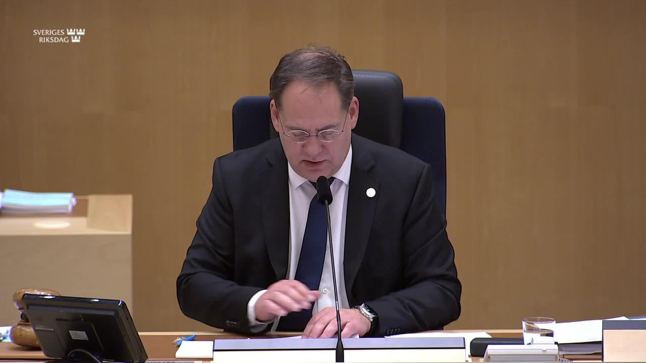 Stillbild från Beslut, Beslut: Ändring av ikraftträdande av bestämmelser i skollagen om det nationella professionsprogrammet