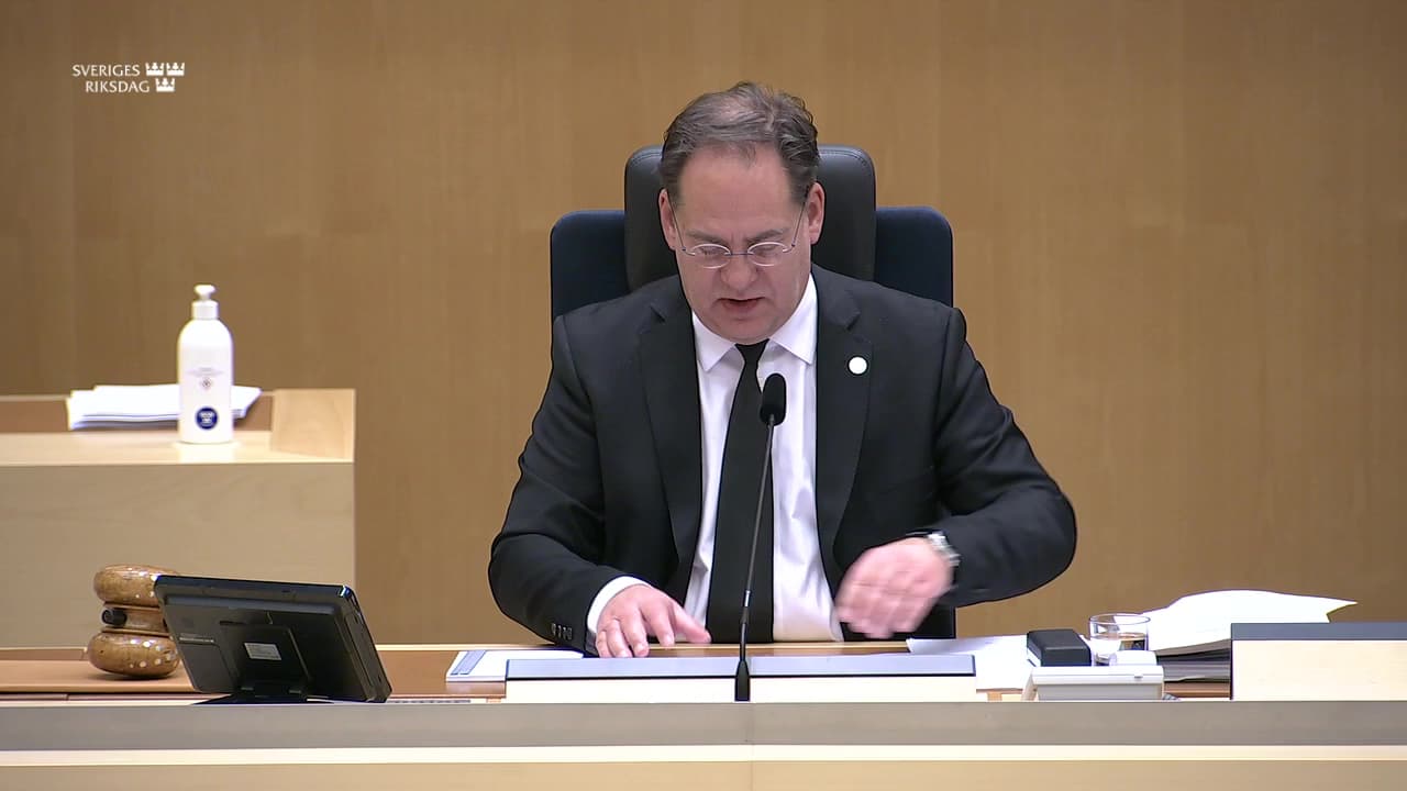 Stillbild från Beslut, Beslut: Rättelse i lagar om ändring i kustbevakningslagen och tullbefogenhetslagen