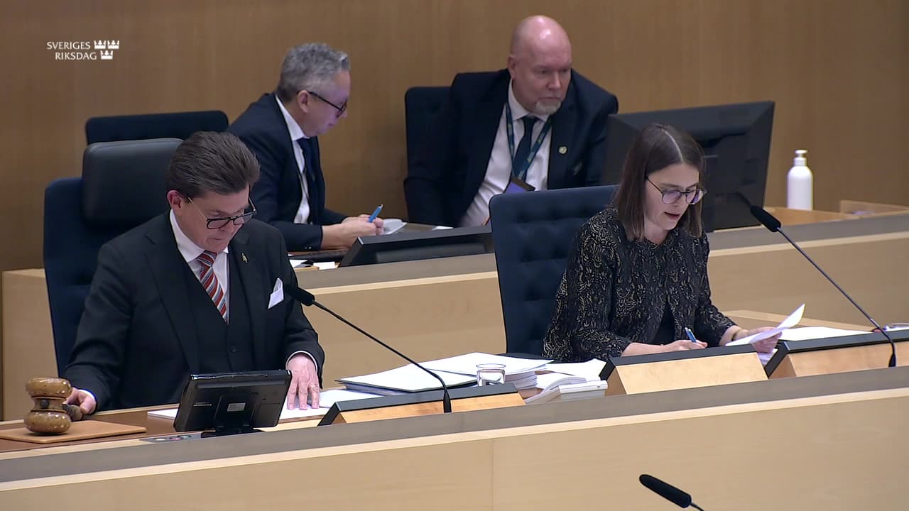 Stillbild från Beslut, Beslut: Riksrevisionens rapport om statens insatser för att stärka efterlevnaden av barnkonventionen