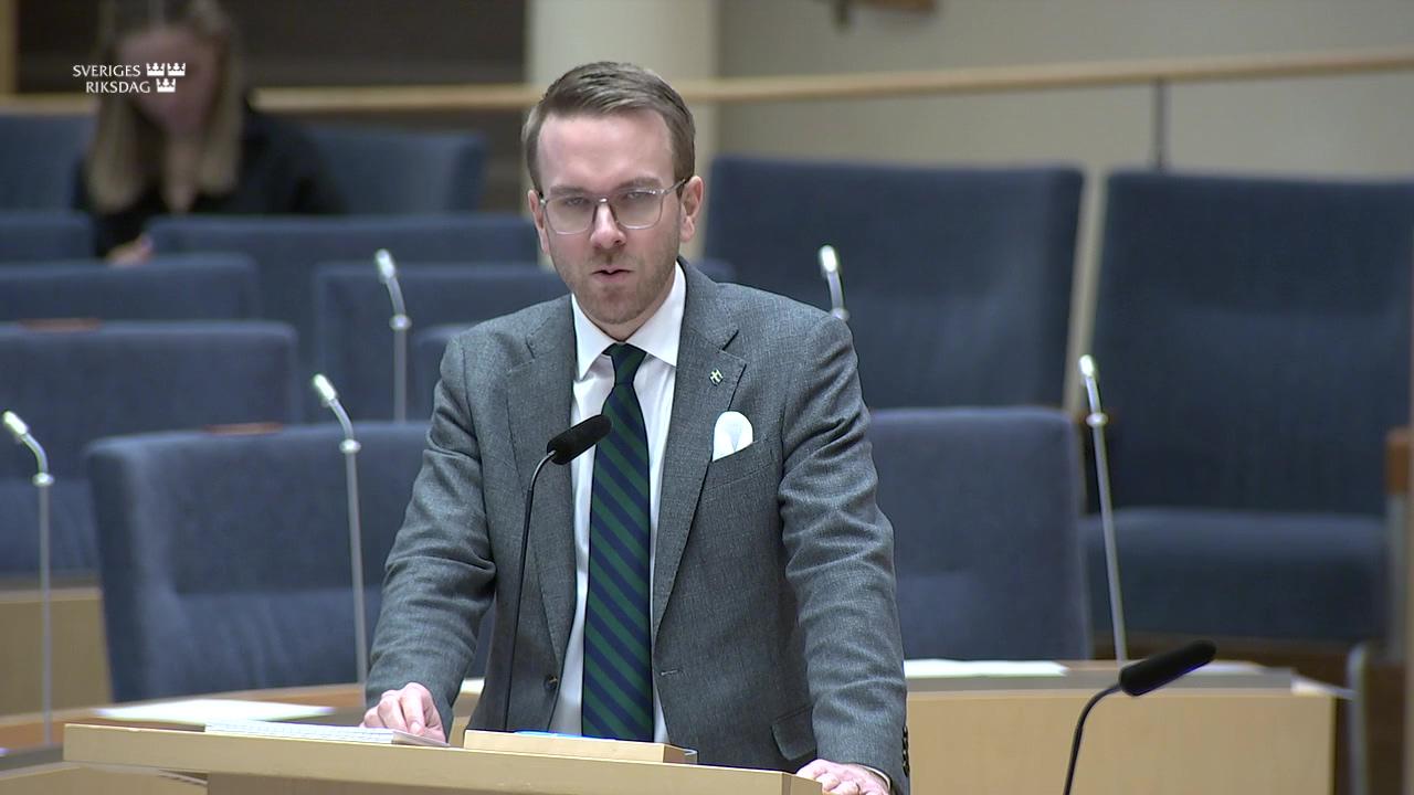 Stillbild från Interpellationsdebatt, Gränsvärden för byggnaders klimatpåverkan 