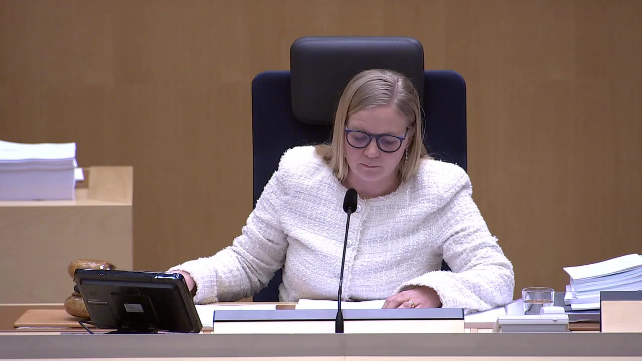Stillbild från Beslut, Beslut: Ersättningsrätt samt insolvens- och utsökningsrätt