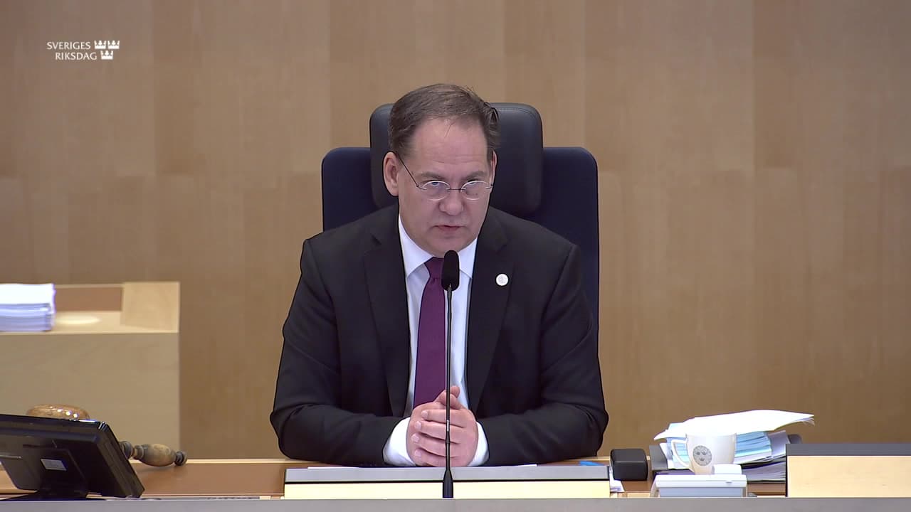 Stillbild från Beslut, Beslut: Förbud mot bottentrålning i marina skyddade områden