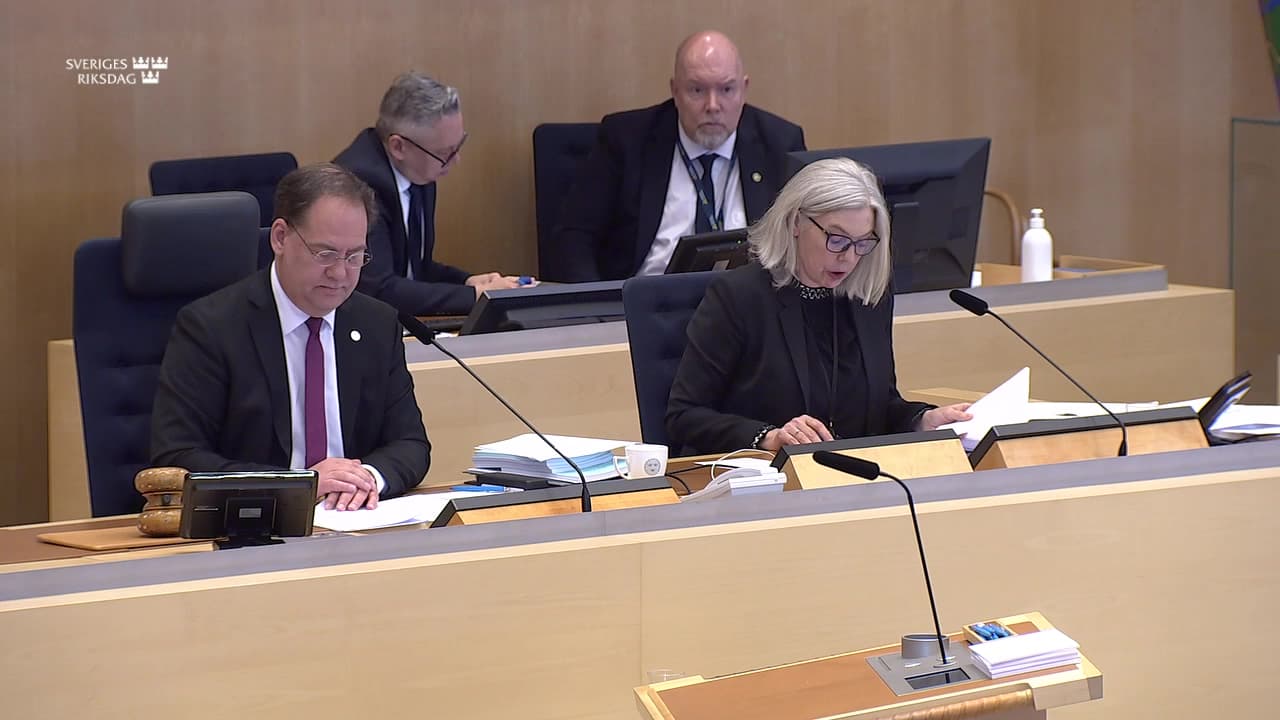 Stillbild från Beslut, Beslut: Samhällets krisberedskap