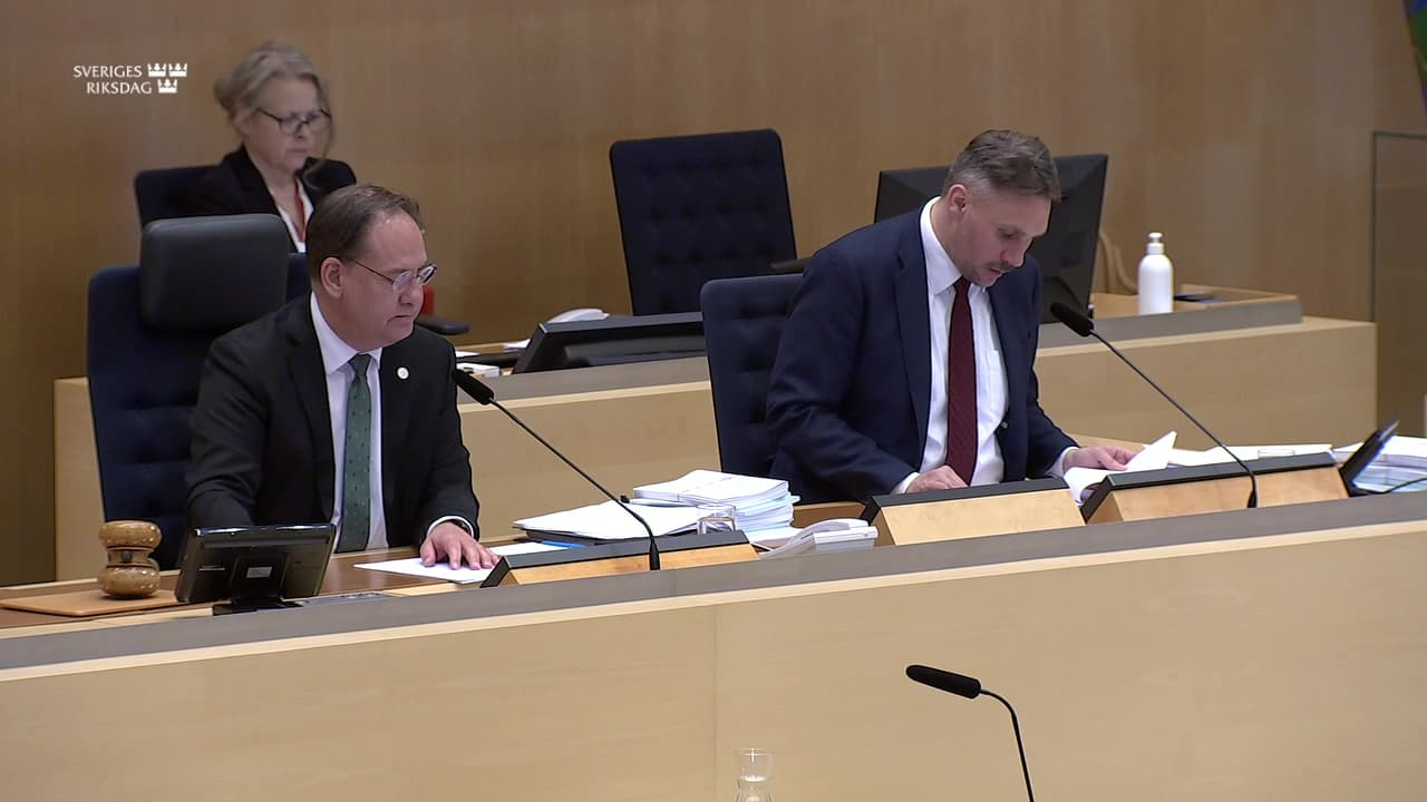 Stillbild från Beslut, Beslut: Fri- och rättigheter