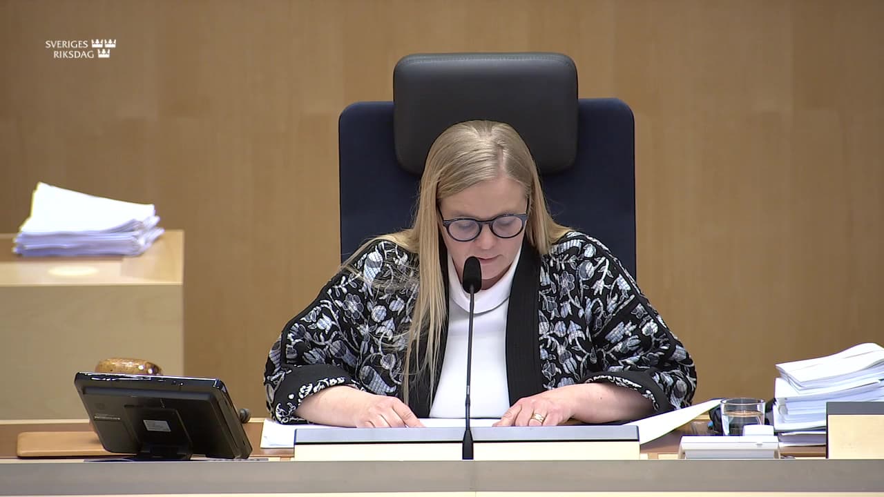 Stillbild från Beslut, Beslut: Företag, kapital och fastighet