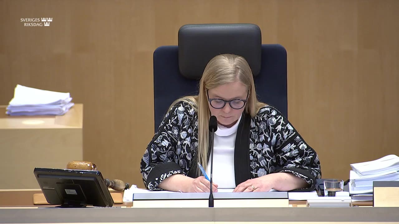 Stillbild från Beslut, Beslut: Migrationsfrågor