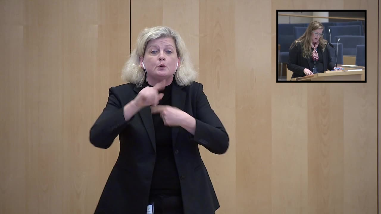 Stillbild från Interpellationsdebatt, Interpellationsdebatt: Dövas och hörselskadades rätt till undervisning på sitt språk