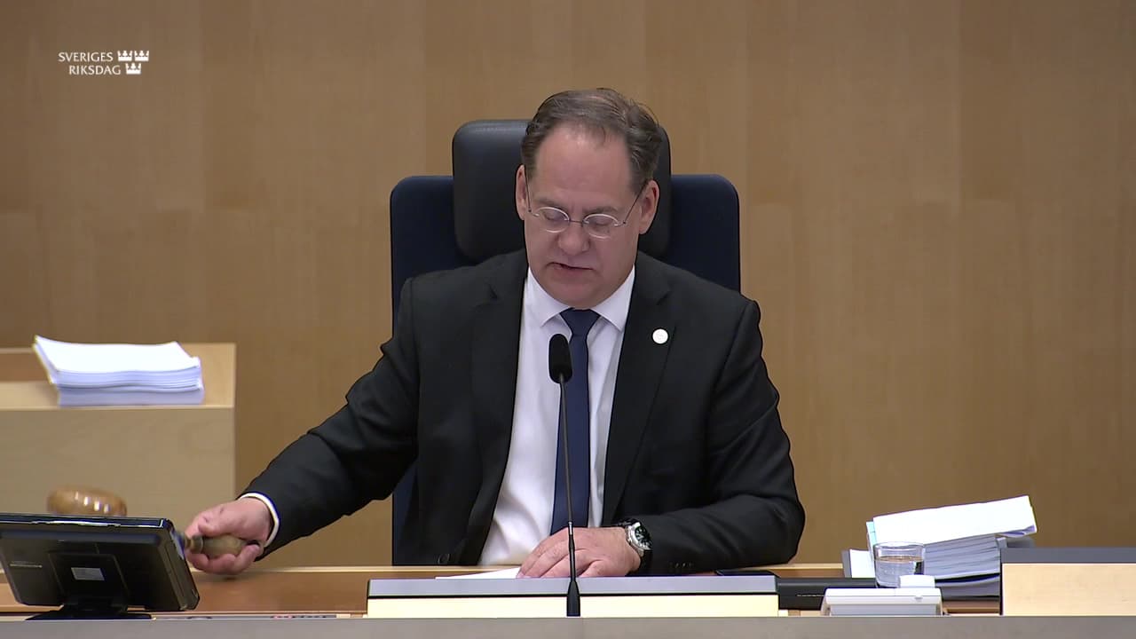 Stillbild från Beslut, Beslut: Klimatpolitik