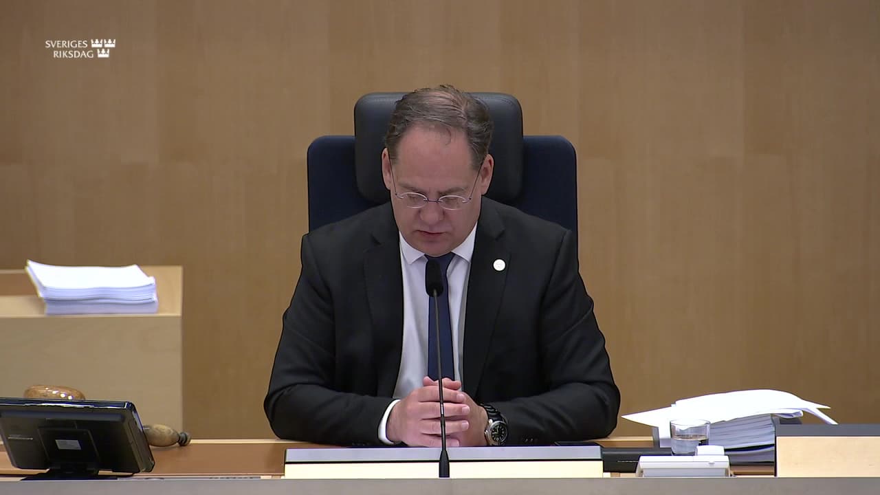 Stillbild från Beslut, Beslut: Mervärdesskatt