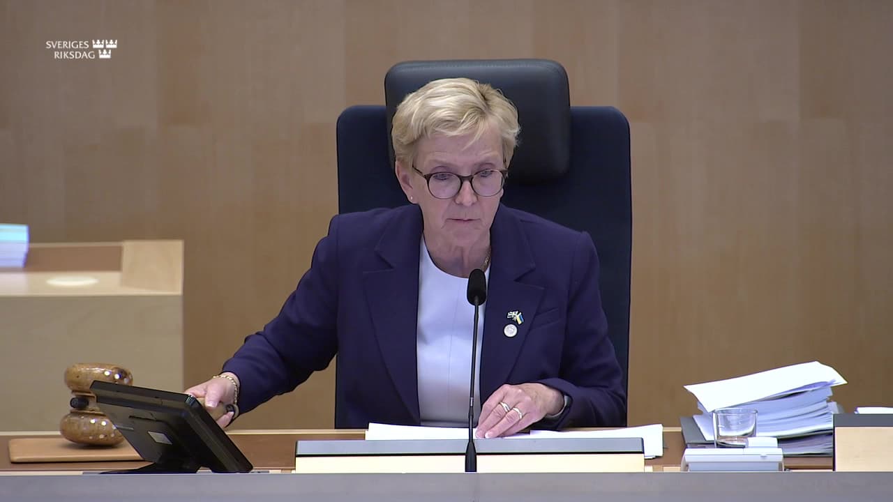Stillbild från Beslut, Beslut: Ett starkare skydd för offentliganställda mot våld, hot och trakasserier m.m.