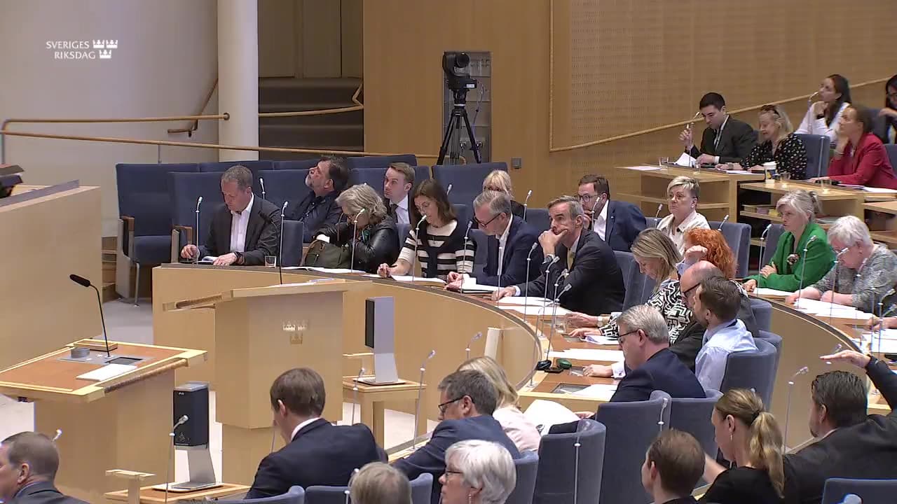 Stillbild från Beslut, Beslut: Internationell verkställighet i brottmål