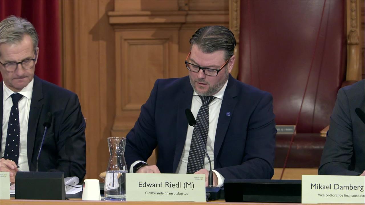 Stillbild från Öppen utfrågning, Finansutskottet håller öppen utfrågning av Riksbankens direktion
