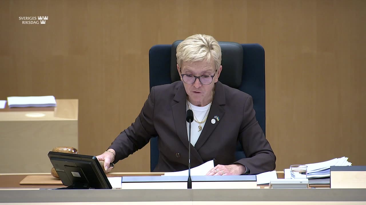 Stillbild från Beslut, Beslut: Förbudet mot utvinning av uran tas bort