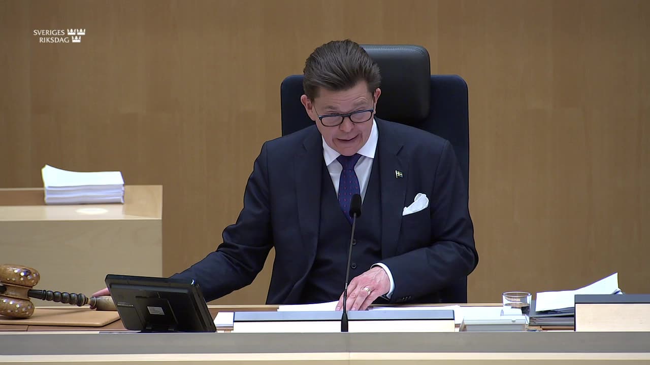 Stillbild från Beslut, Beslut: Skarpare verktyg till Inspektionen för vård och omsorg