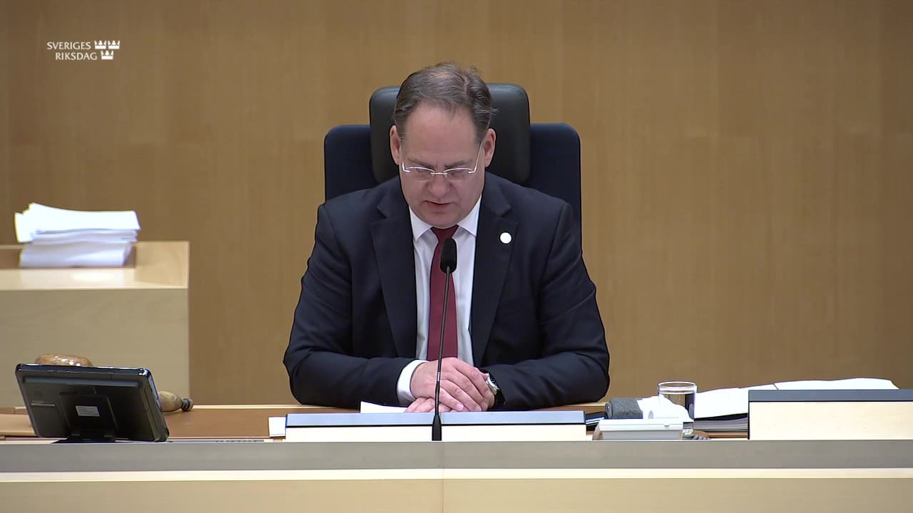 Stillbild från Beslut, Beslut: Straff för överträdelser av EU:s nya förordningar om f-gaser och ozonnedbrytande ämnen