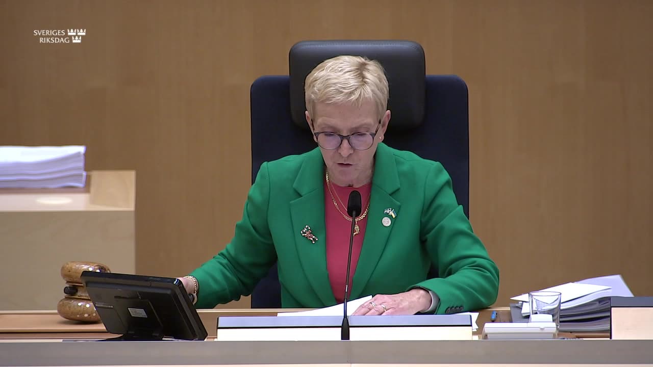 Stillbild från Beslut, Beslut: Stärkt konstitutionell beredskap