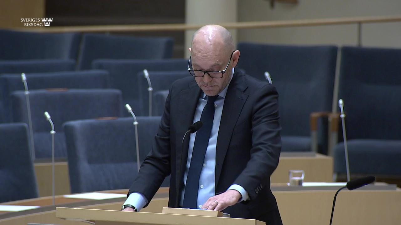 Stillbild från Interpellationsdebatt, Åtgärder mot ohälsosam arbetsbelastning